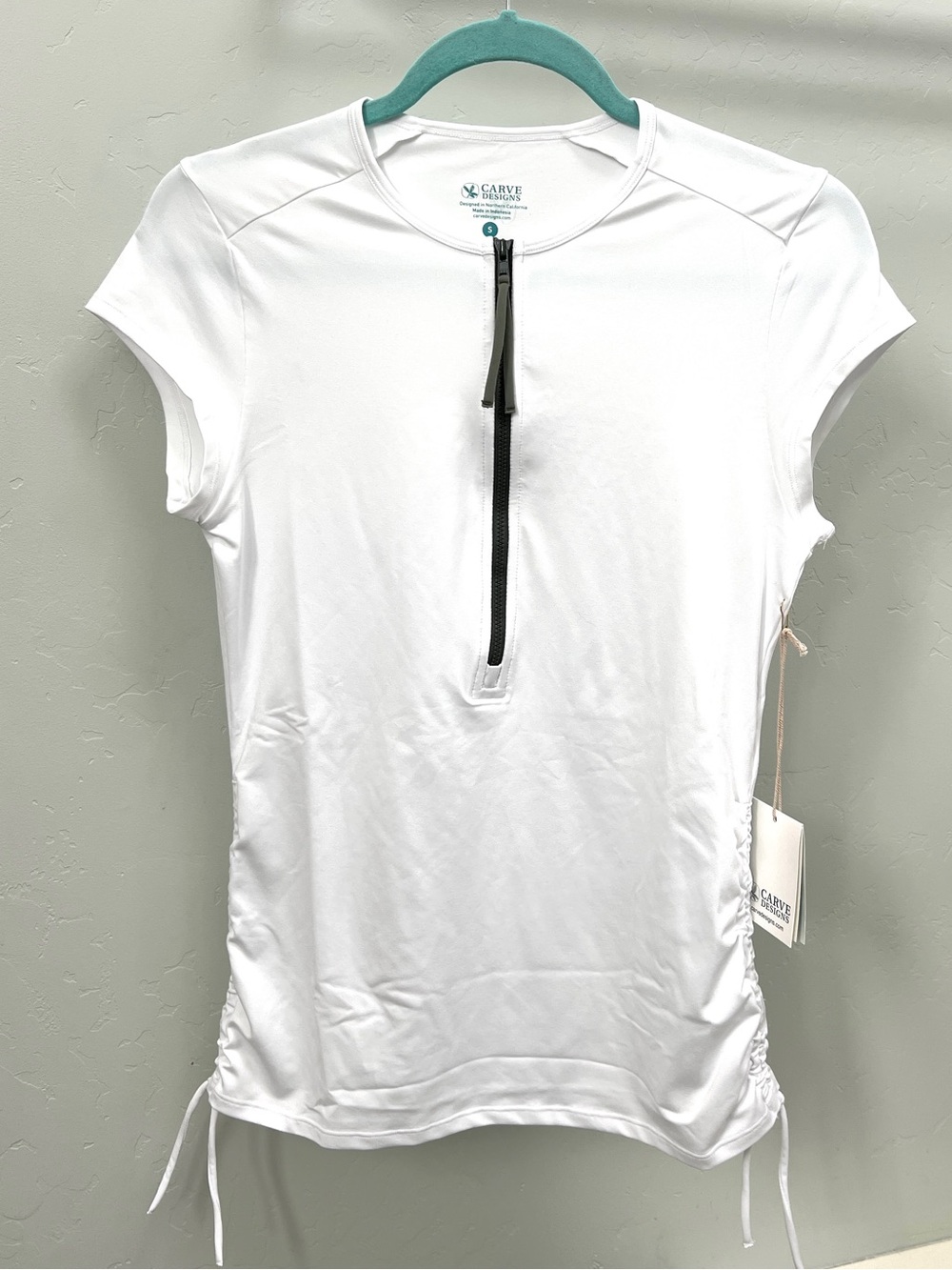 Carve Designs Dawson Short Sleeve Rashguard - S NWT - Picture 4 of 9
